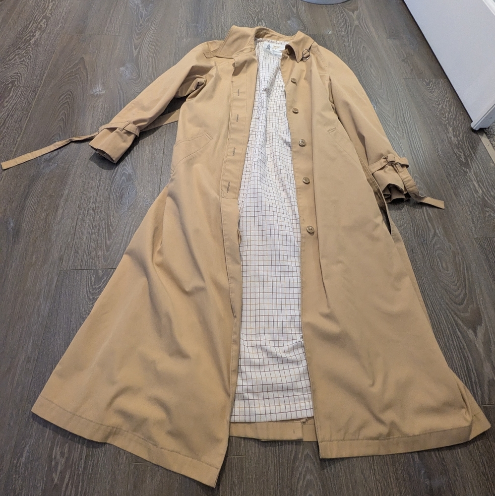 London Fog Trench Coat Size 18